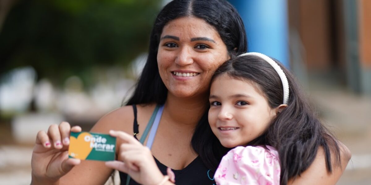 Goiás Social entrega quase 2 mil cartões do Aluguel Social no Entorno do DF