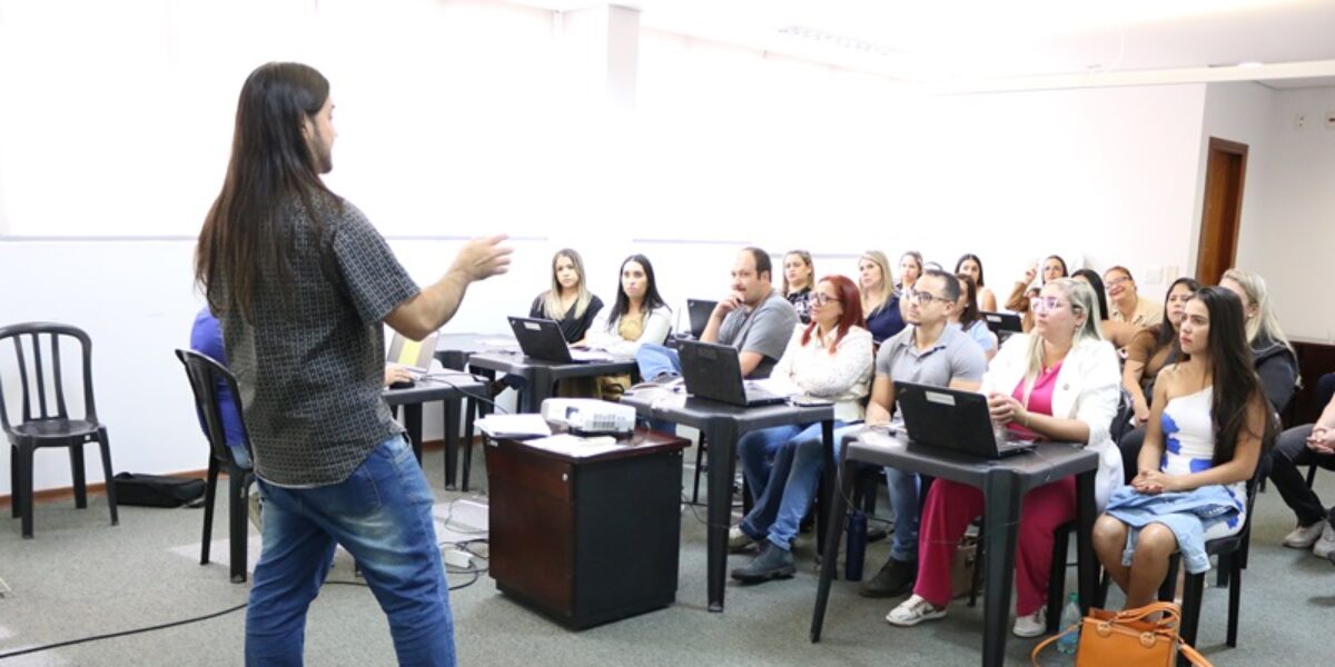 Agehab realiza capacitação do Aluguel Social para 39 municípios