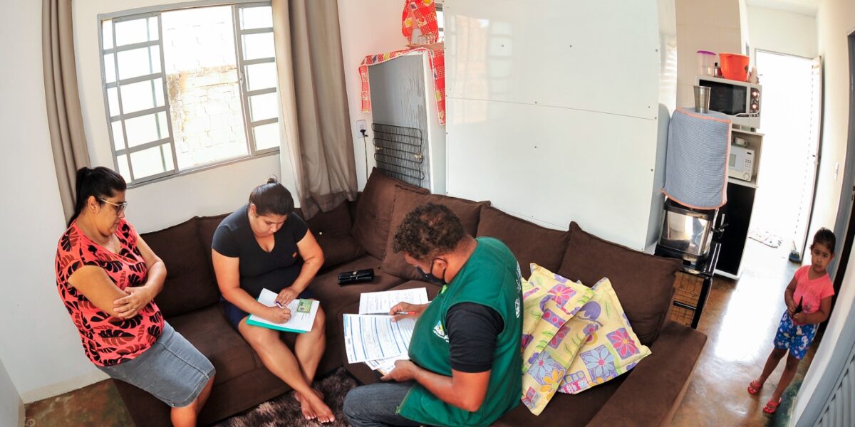 Agehab cadastra imóveis do Real Conquista para regularização fundiária