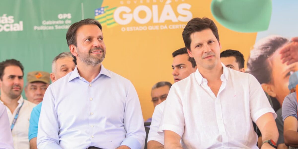 Daniel Vilela e Alexandre Baldy entregam 89 casas a custo zero em Água Limpa e Rio Quente