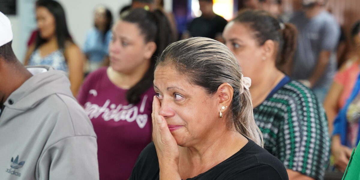 Agehab começa a semana com entrega de Aluguel Social em Morrinhos