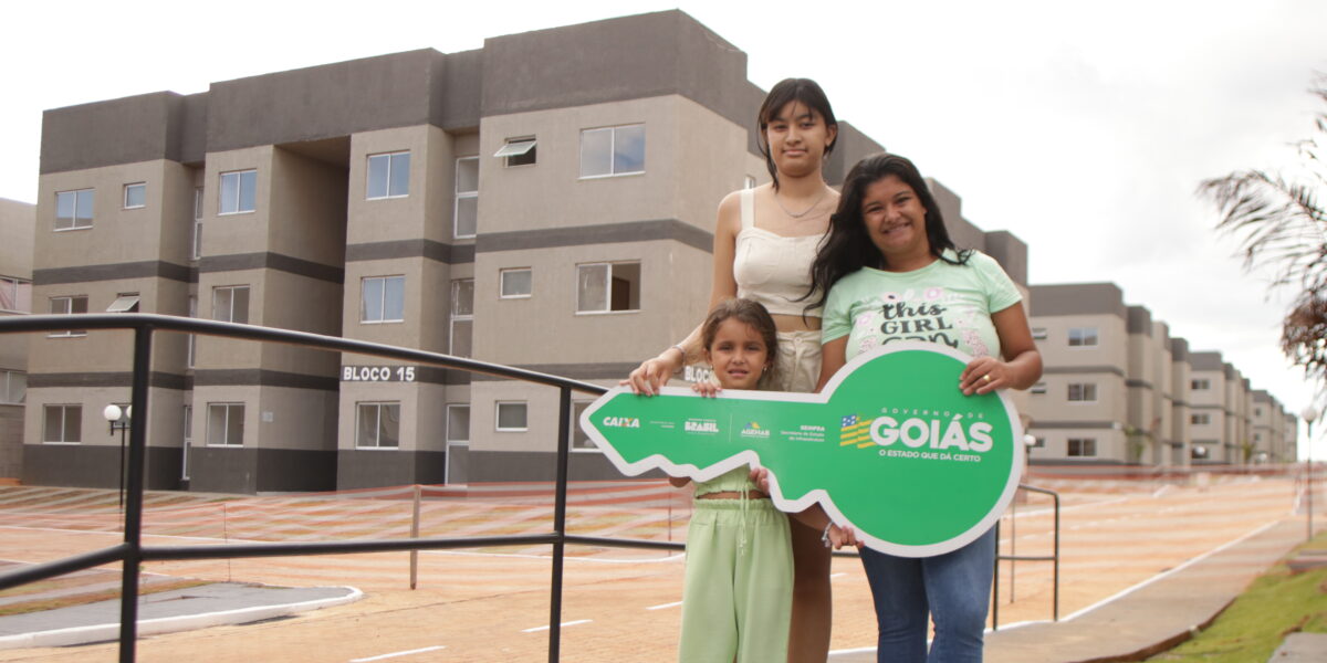 Governo de Goiás entrega 687 apartamentos do Aluguel Nunca Mais e 65 escrituras em Jataí
