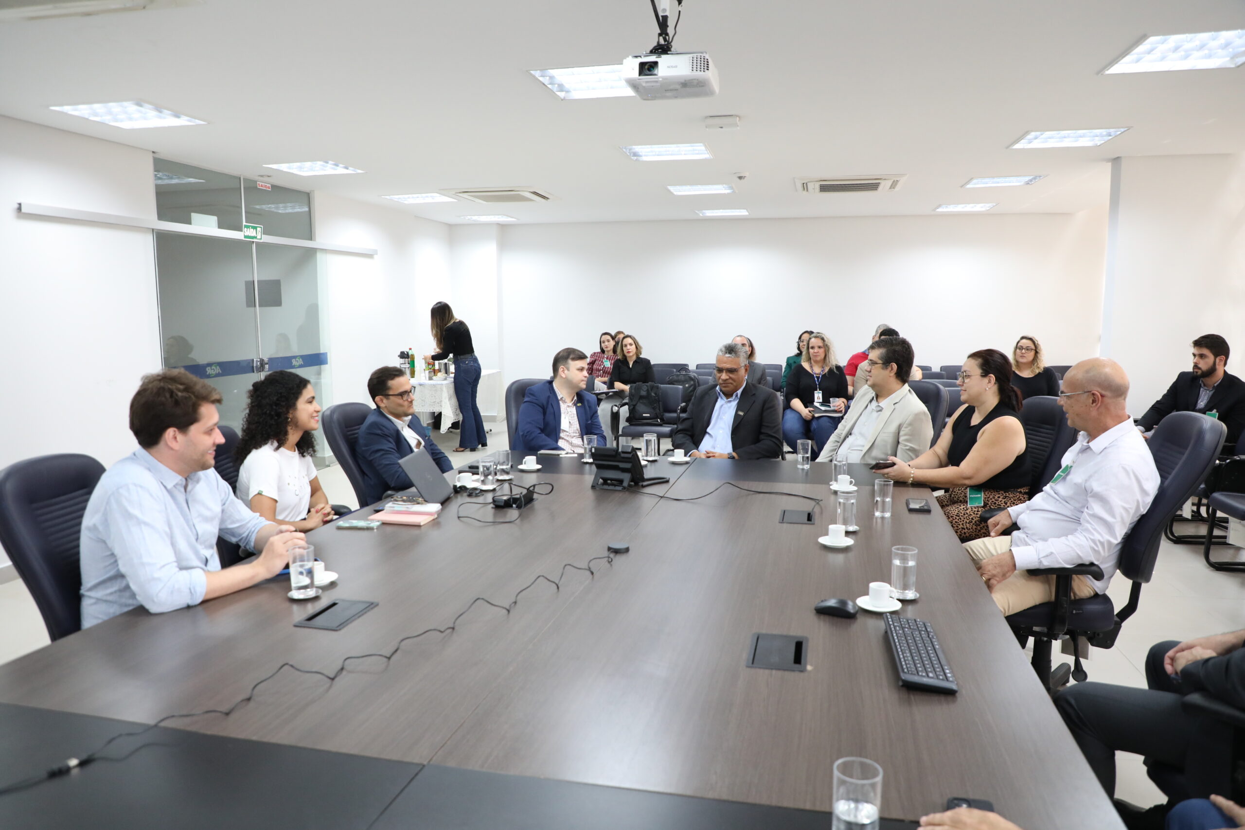 Governo de Goiás repassa diretrizes para estudos em terminais rodoviários