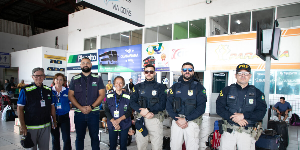 AGR faz operação conjunta com a PRF na rodoviária de Goiânia