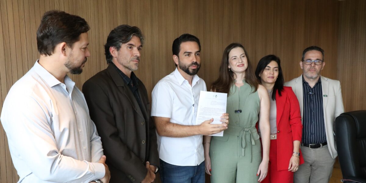 AGR e Amae firmam convênio para regulação conjunta do saneamento na Microrregião Oeste