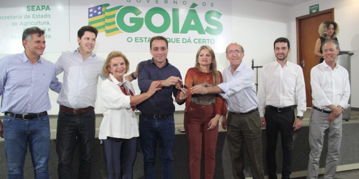 Seapa realiza entrega histórica de 223 equipamentos a 57 municípios goianos