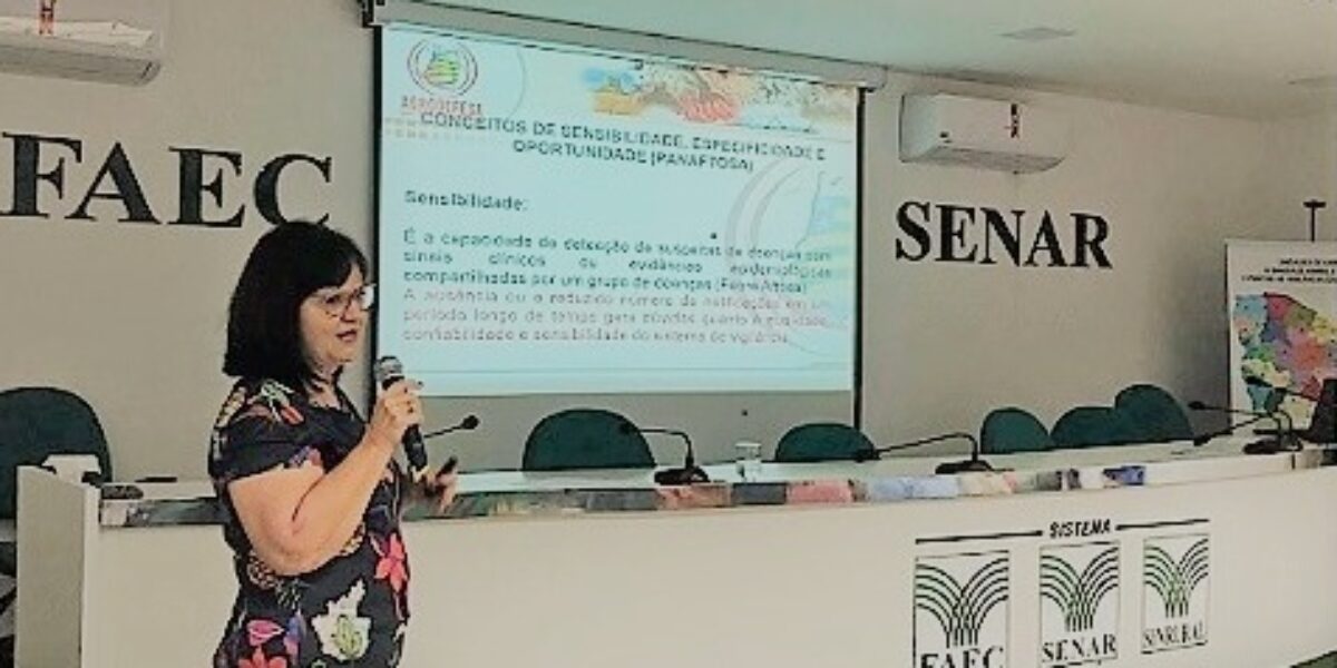 Veterinária da Agrodefesa profere palestras em evento de defesa sanitária animal no Ceará