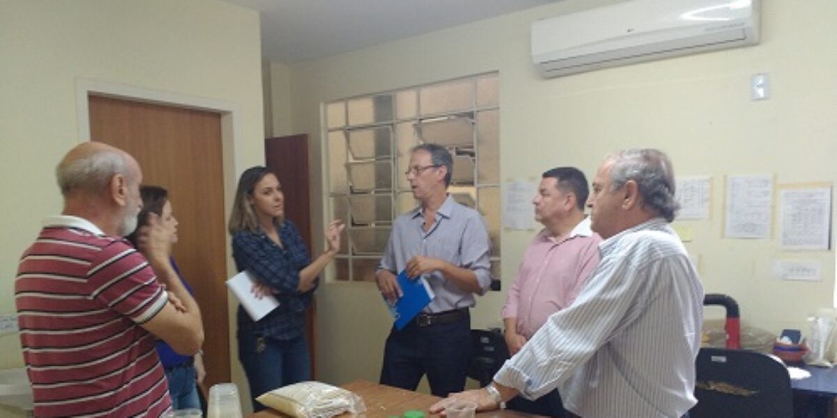 José Essado visita Laboratório de Classificação de Produtos de Origem Vegetal da Agrodefesa