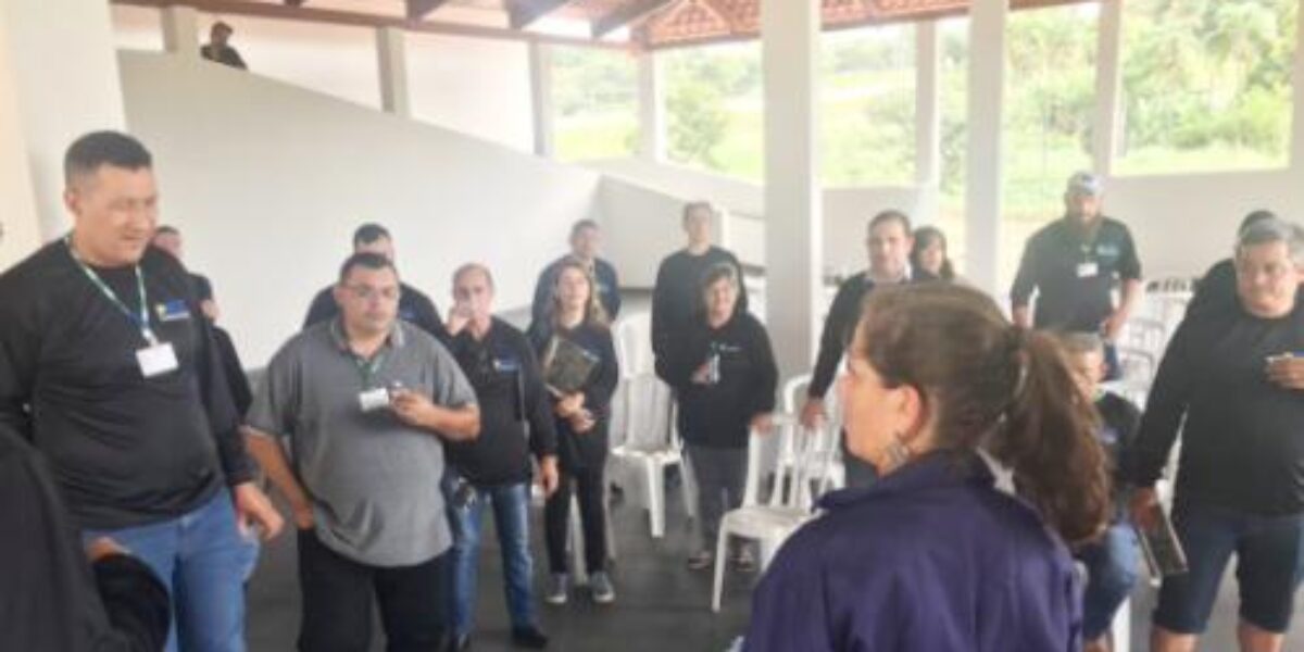 Programa de Manejo Experimental do Javali reúne 40 manejadores em curso de coleta de sangue