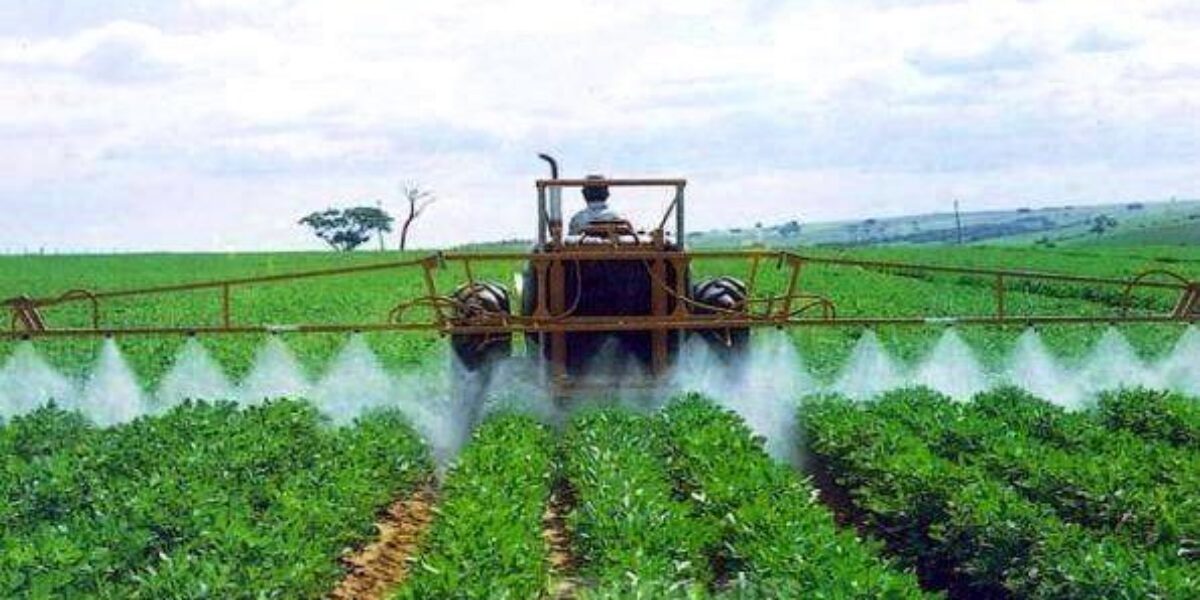 Agrodefesa orienta agricultores para obtenção do alto grau de conformidade no uso de agrotóxicos