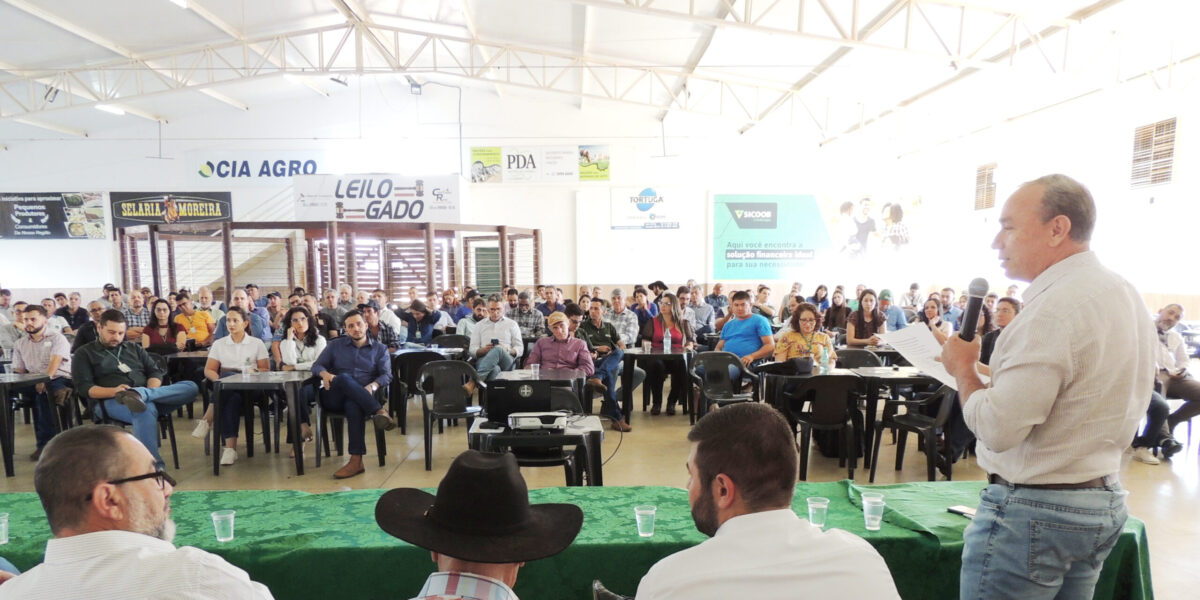 Mais de 250 produtores rurais e técnicos debatem cenários para produção de banana em Goiás