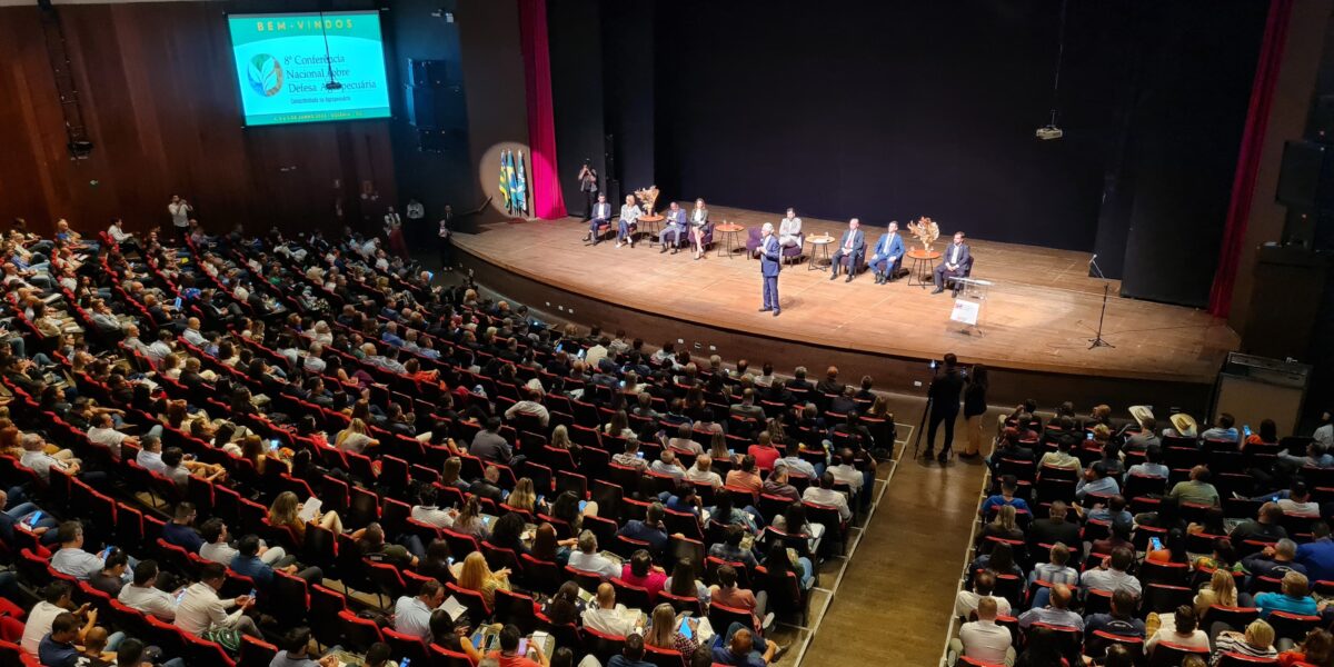 Governador Ronaldo Caiado destaca importância da ciência durante abertura da Conferência Nacional sobre Defesa Agropecuária