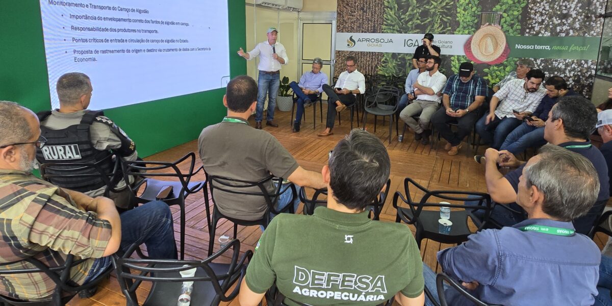 Agrodefesa participa de discussões sobre defesa agropecuária e leva ações de educação sanitária aos visitantes da Tecnoshow Comigo