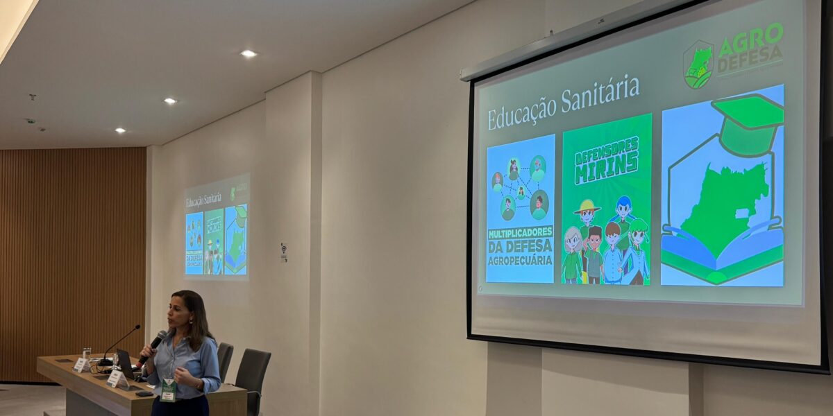 Agrodefesa compartilha experiências de educação e comunicação em fórum nacional sobre defesa sanitária animal
