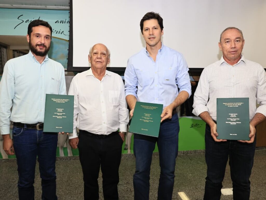 Governo de Goiás e Fundepec unidos em ação para fortalecer combate à febre aftosa e preservar status de zona livre