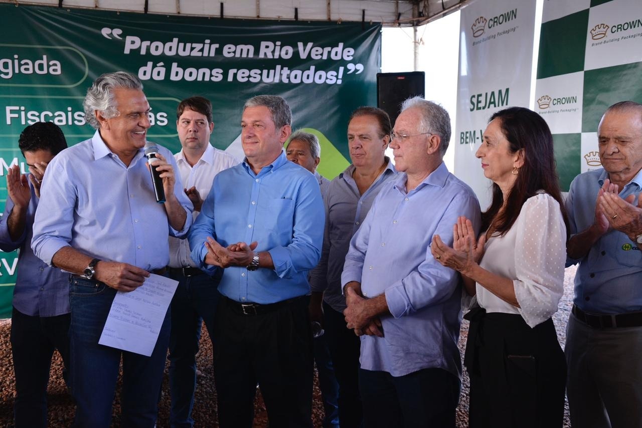 Caiado visita obras da multinacional Crown Embalagens Metálicas da  Amazônia S/A