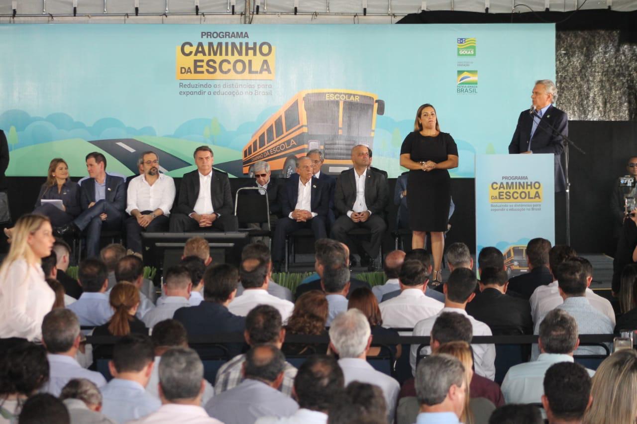 Governador discursa ao lado de Bolsonaro e autoridades