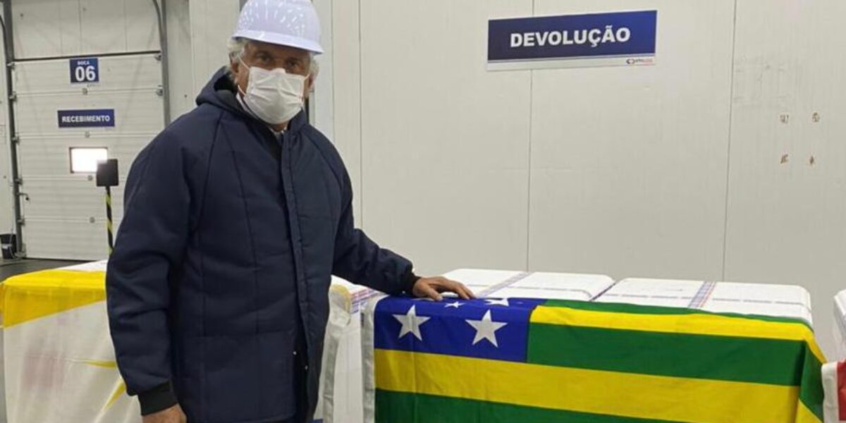 Governador Ronaldo Caiado garante que vacinação contra Covid-19 começa nesta segunda-feira (18/01) em Goiás