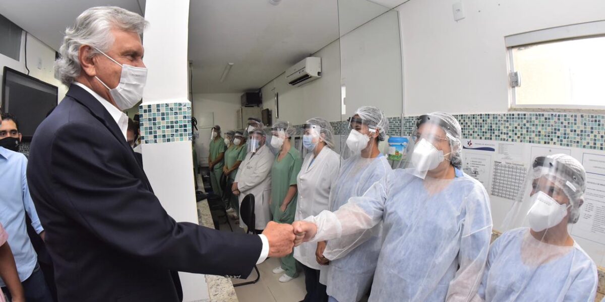Governador Ronaldo Caiado abre 50 novos leitos de UTI e alerta para que goianos se unam para conter avanço da pandemia