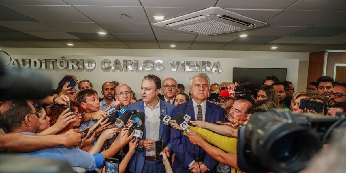Goiás e MEC firmam compromisso para retomada de obras de 120 escolas