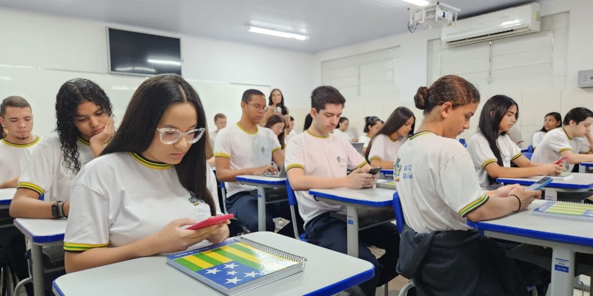 Governo de Goiás lança novo aplicativo para alunos do Ensino Médio da rede pública estadual de educação