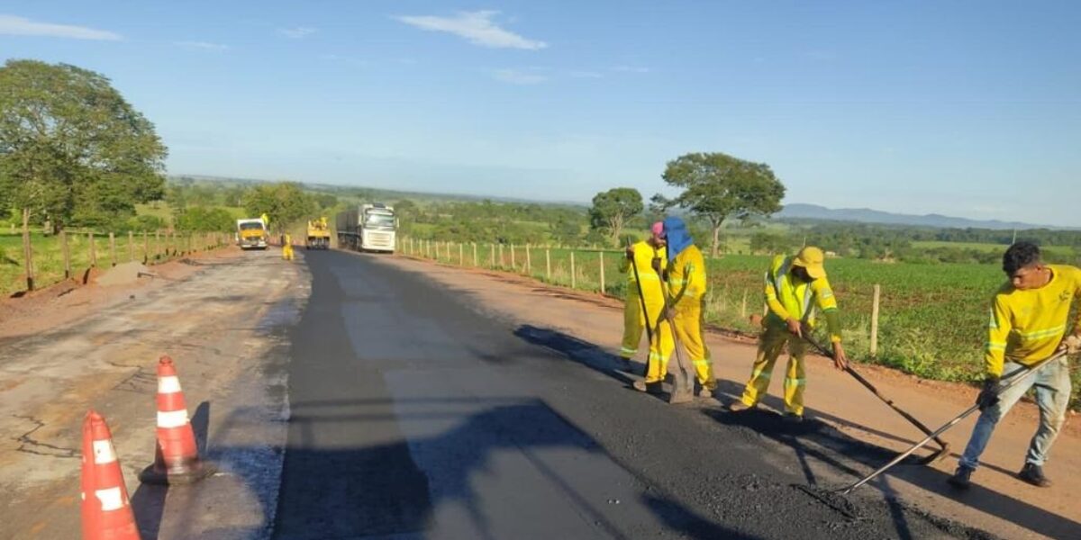 Governo de Goiás entrega asfalto na GO-330