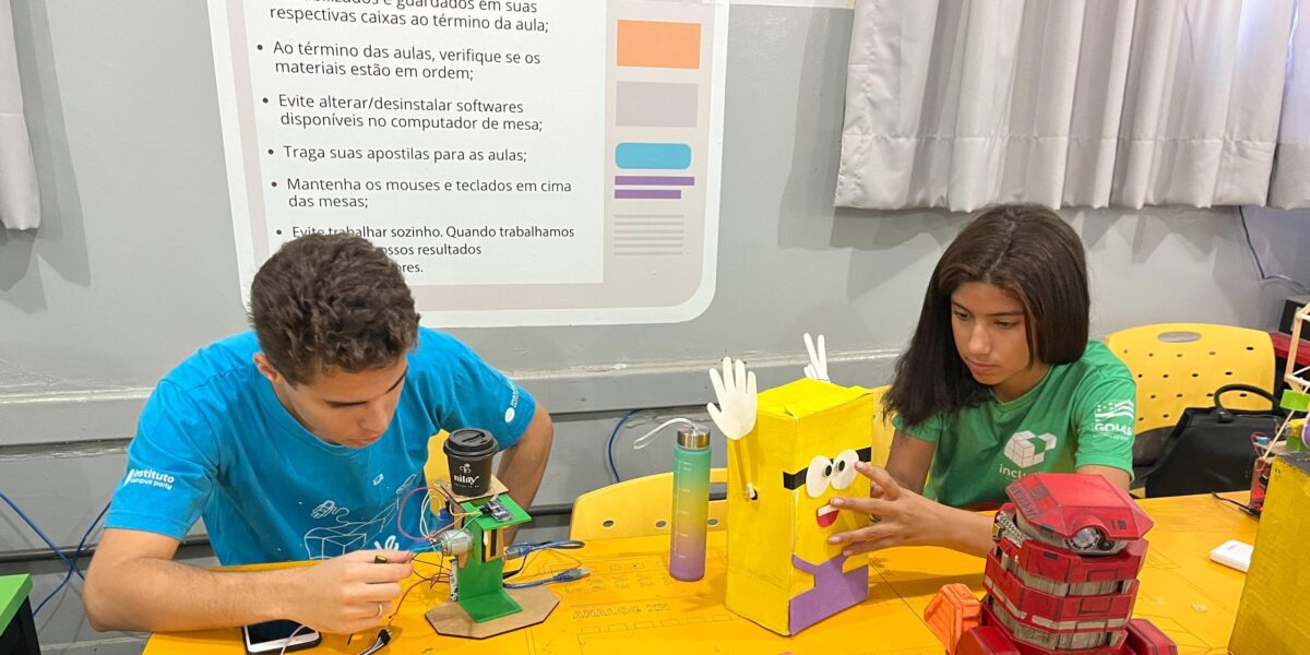 Governo de Goiás oferece 980 vagas de curso gratuito de robótica para crianças e adolescentes