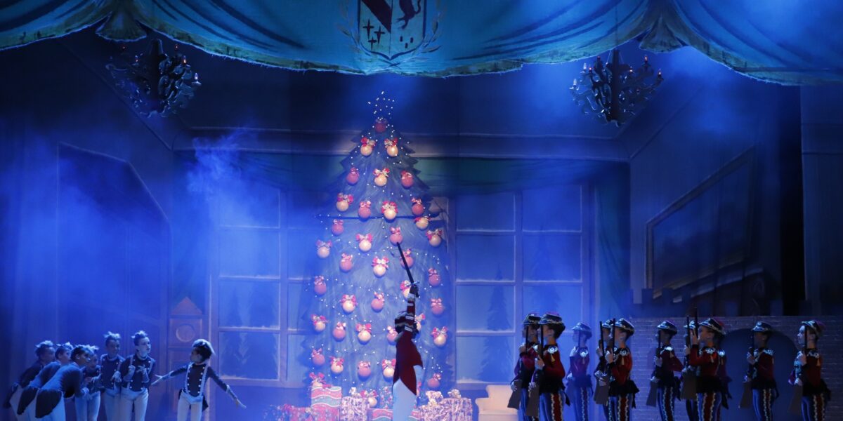 Basileu França apresenta espetáculo “O Quebra-Nozes”