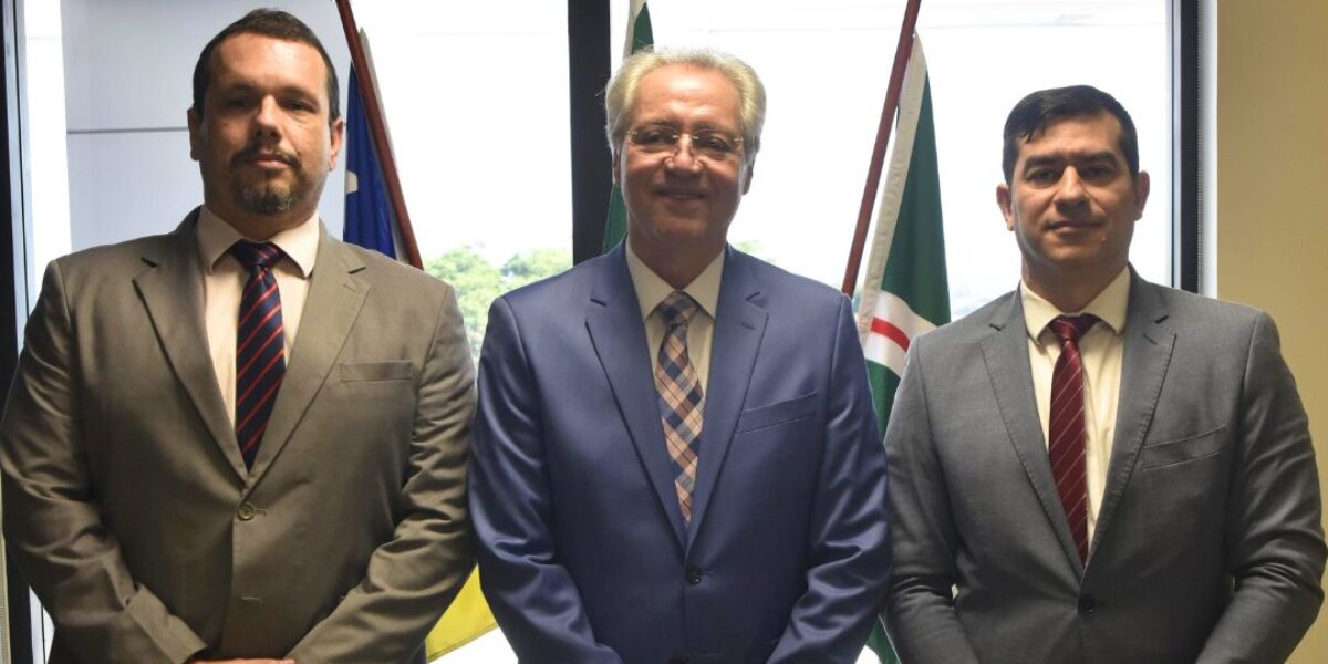 Secretário da Casa Civil visita Presidente do TCE, Helder Valin