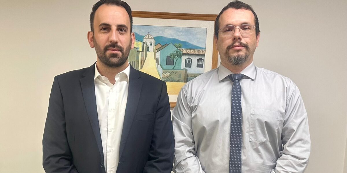 Secretário de Governo e Administração de Anápolis realiza visita institucional à Casa Civil