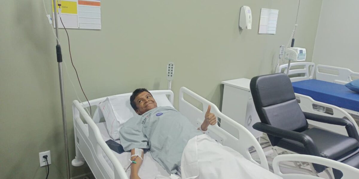 Hemocentro de Goiás realiza transfusão inédita de sangue raro