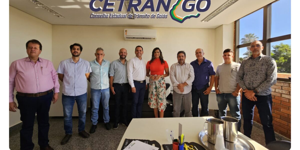 O Cetran recebeu em sua sede o vereador e secretário-geral da Câmara Municipal Dr. José Sandro Barbosa, em conjunto com a equipe de Pires do Rio – GO.