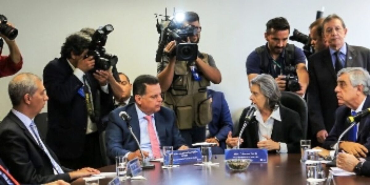 Marconi garante parceria com CNJ para cadastramento biométrico de presos em Goiás