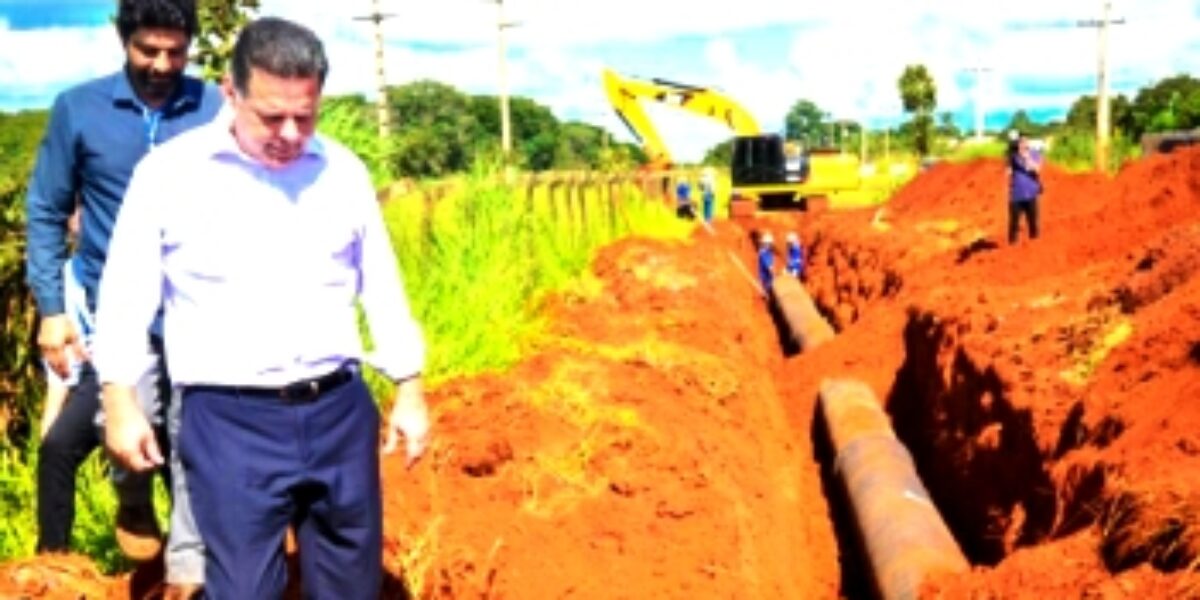Marconi vistoria obra da adutora da Saneago que prevenirá falta de água em Goiânia