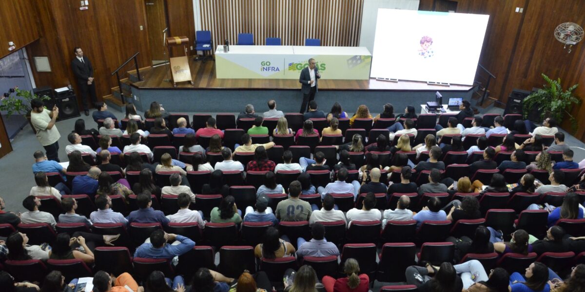 CGE ministra palestra sobre ética a servidores da Goinfra