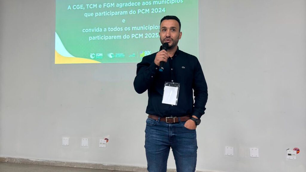 Geraldo Valeriano, Gerente responsável pelo PCM, apresentando o Programa no Painel "O Compliance no Âmbito Municipal", realizado no Encontro de Gestores em 2024.