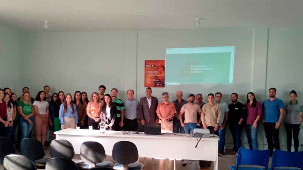 Mentoria promovida por Flori Madureira, Auditor da CGE-GO, aos servidores do município de Ceres.