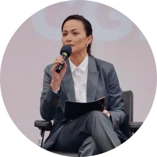 Ismara de Lima Roza Gomes