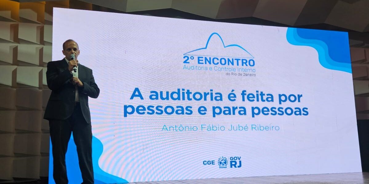 Auditor da CGE representa Goiás no 2º Encontro de Auditoria e Controle Interno do Rio de Janeiro 