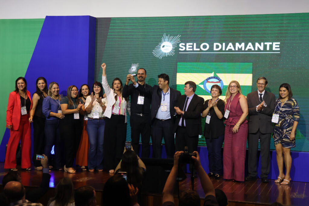 Município de Piranhas recebendo o Selo Diamante na Cerimônia de Premiação