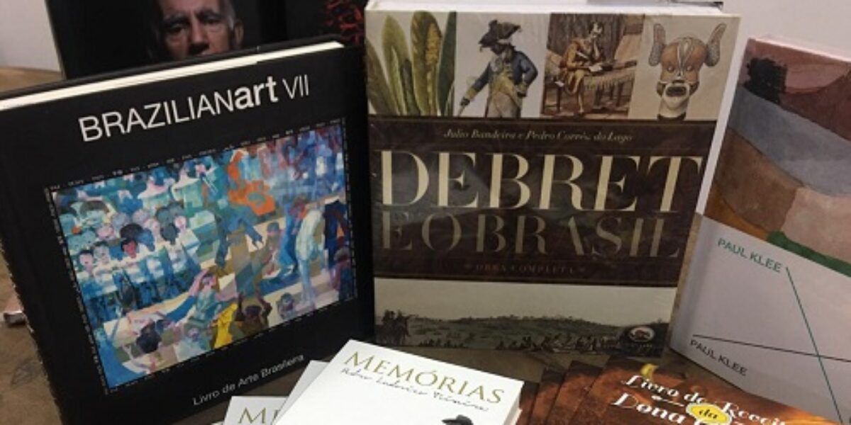 Secult vai doar cinco mil livros a 142 municípios goianos