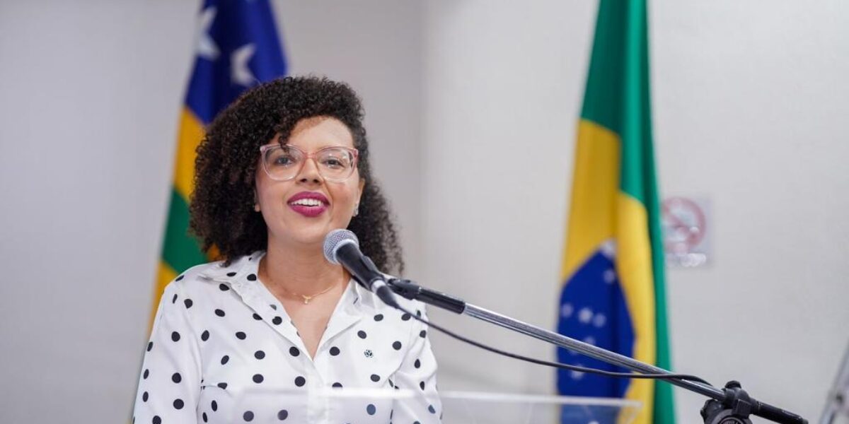 Caiado empossa Yara Nunes como nova titular da Secult