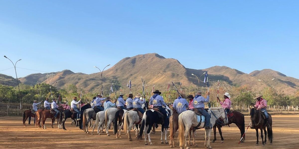 Após 30 anos, Niquelândia retorna ao circuito das Cavalhadas neste sábado (28/9)