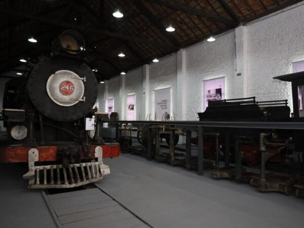 Museu Ferroviário de Pires do Rio é reinaugurado e ganha sala de cinema pública