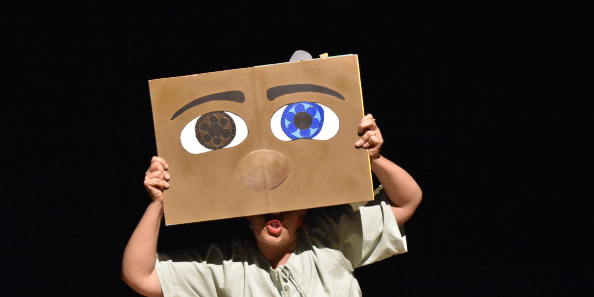 Espetáculo infantil goiano leva arte, diversidade e imaginação em festival internacional na Guiné-Bissau