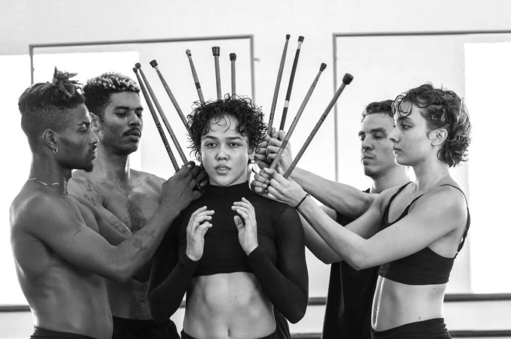 Giro8 Cia de Dança apresenta espetáculo “Ecdise” no Teatro Goiânia dias 6 e 7 de novembro, com ingressos a partir de R Giro8 Cia de Dança apresenta espetáculo “Ecdise” no Teatro Goiânia dias 6 e 7 de novembro, com ingressos a partir de R