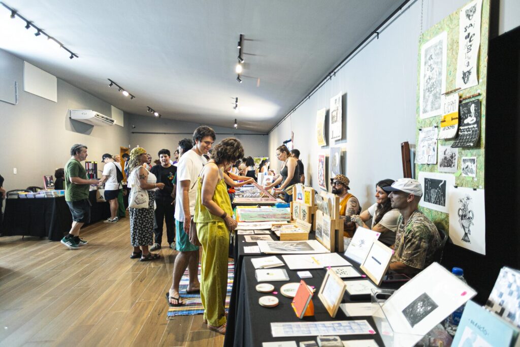 Centro Cultural Octo Marques promove 2ª Feira qui qui qui de artes gráficas e publicações independentes em Goiânia no dia 7 de fevereiro