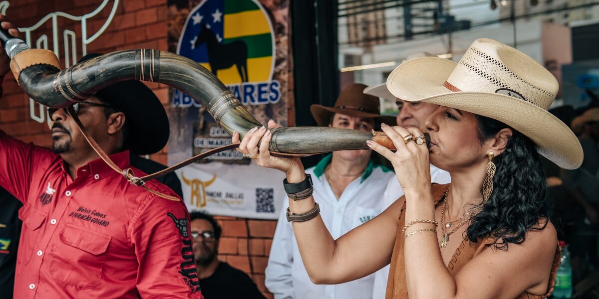 Queima do Alho leva tradição tropeira, sabores e música sertaneja à Goiânia