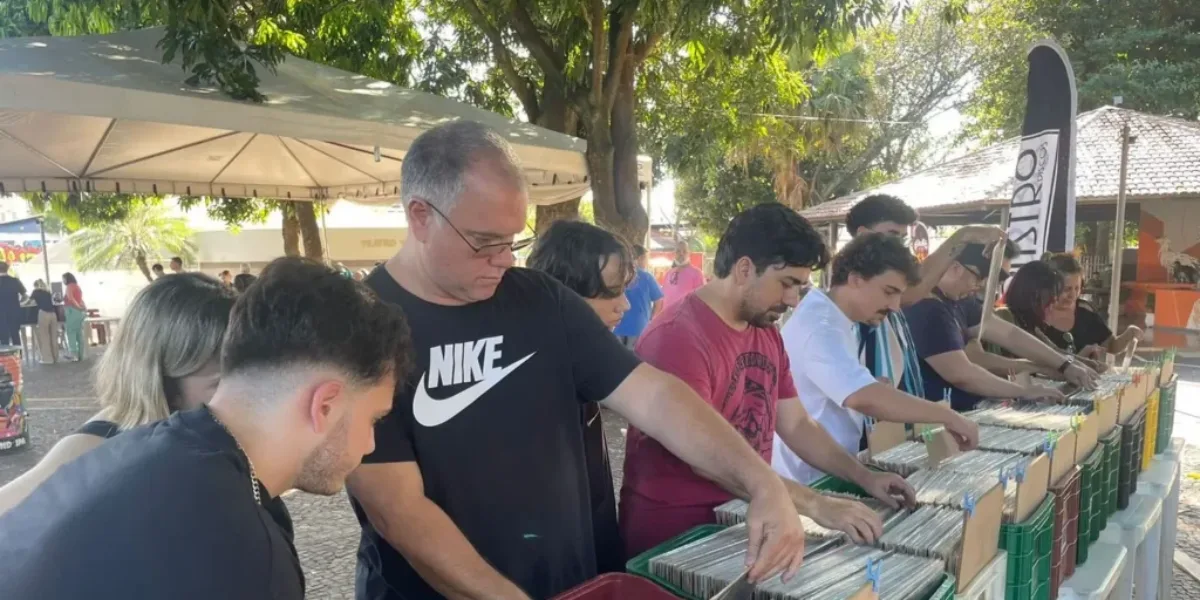 Vinillândia ocupa Martim Cererê com feira de discos, DJs e cultura do vinil em alta