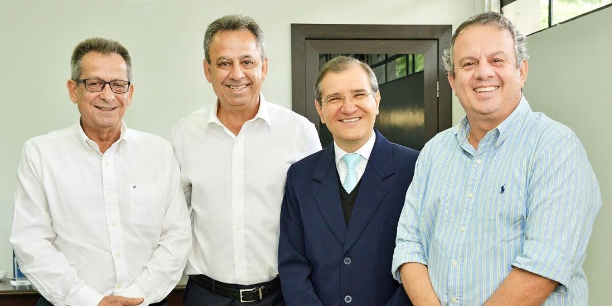 PUC adere ao Movimento Maio Amarelo